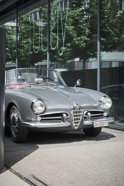 Alfa Romeo Giulietta Spider 1959 — Cabriolet mythique, état d'origine exceptionnel — Heckansicht