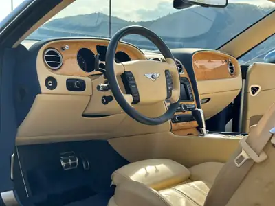 Bentley Continental GTC 6.0 — Cabriolet de prestige, moteur 560 ch, seulement 25 800 km — Miniatura 8