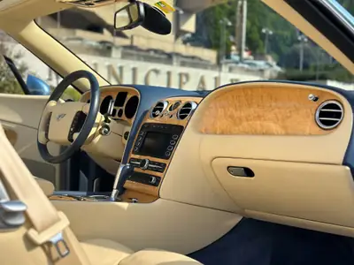 Bentley Continental GTC 6.0 — Cabriolet de prestige, moteur 560 ch, seulement 25 800 km — Miniatura 9