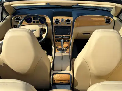 Bentley Continental GTC 6.0 — Cabriolet de prestige, moteur 560 ch, seulement 25 800 km — Miniatura 12