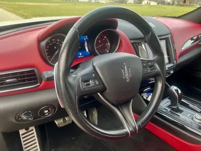 Maserati Levante D 3.0 V6 — SUV de prestige diesel, première main, entretien complet — Thumbnail 7