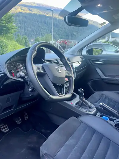 SEAT Ibiza 1.0 EcoTSI FR — Citadine dynamique, sans accident, équipée — Miniatura 12