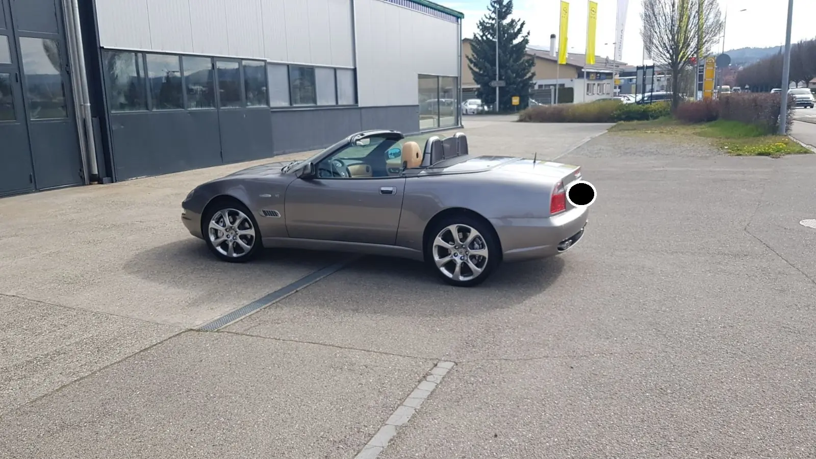 Maserati Spyder GT 2004 — Cabriolet italien 390 ch, faible kilométrage — vue extérieure