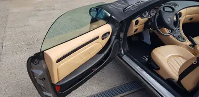 Maserati Spyder GT 2004 — Cabriolet italien 390 ch, faible kilométrage — Miniature 9