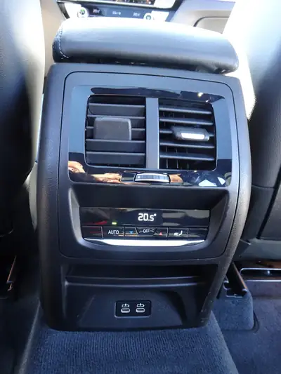 BMW X3 xDrive 30d M Sport — Diesel puissant, 45'000 km, état impeccable — Miniatura 13