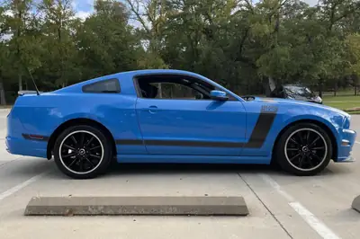 Ford Mustang Boss 302 — Muscle car légendaire, 450 ch et 50 000 km — Thumbnail 7