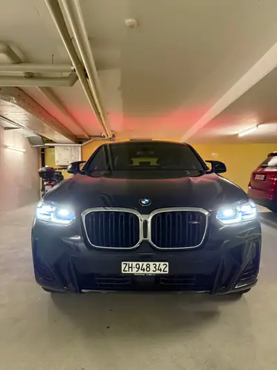 BMW X4 M40i Mild-Hybrid — SUV coupé sportif, 360 ch et service gratuit jusqu'à 100'000 km — Außenansicht
