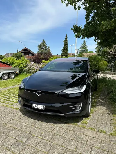 Tesla Model X Maximale-Reichweite — SUV électrique 7 places, autonomie exceptionnelle — Miniature 7