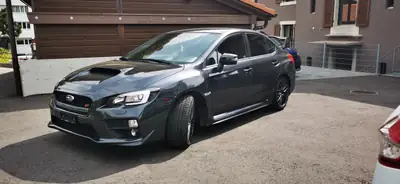 Subaru WRX STI Sport S 2.5 Turbo 4WD — Berline sportive haute performance, entretien impeccable — vista esterna