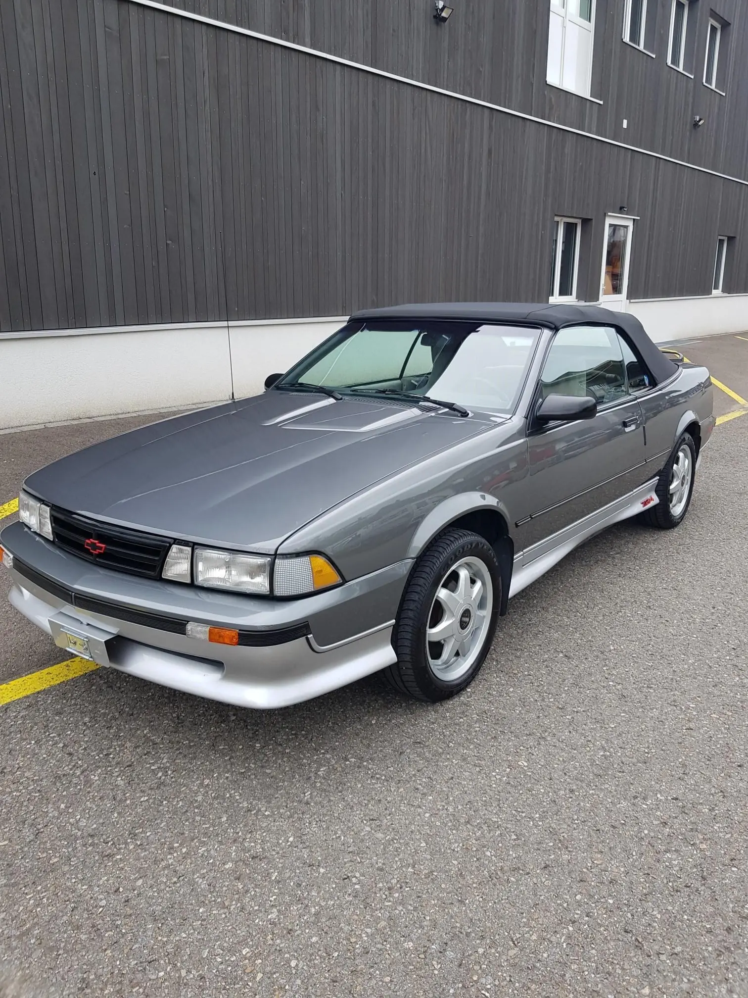 Chevrolet Cavalier Z24 2.8 RS — Cabriolet collector 1989, état impeccable, 99'000 km — Außenansicht
