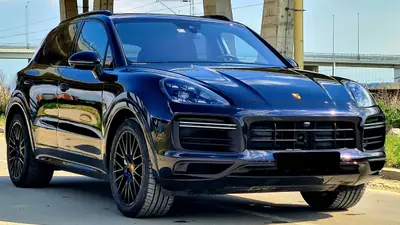 Porsche Cayenne Turbo 2019 — SUV haute performance 550 ch, sans sinistre — vue extérieure