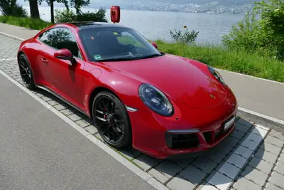 Porsche 911 Carrera 4 GTS PDK — Sportive légendaire, 450 ch et histoire sans sinistre — vista esterna