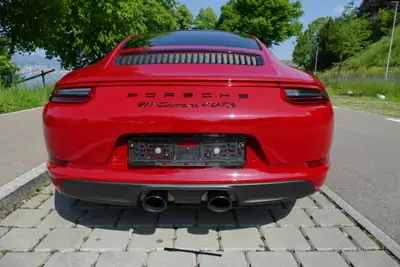 Porsche 911 Carrera 4 GTS PDK — Sportive légendaire, 450 ch et histoire sans sinistre — Miniatura 7