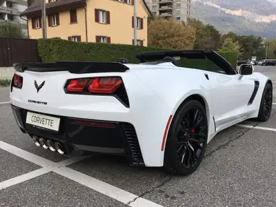 Chevrolet Corvette Convertible Z06 — Légendaire muscle car américain, 660 ch, très peu kilométré — arrière
