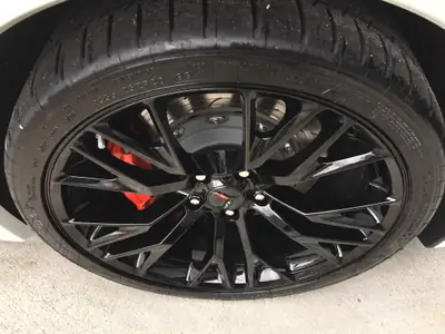 Chevrolet Corvette Convertible Z06 — Légendaire muscle car américain, 660 ch, très peu kilométré — Miniature 16