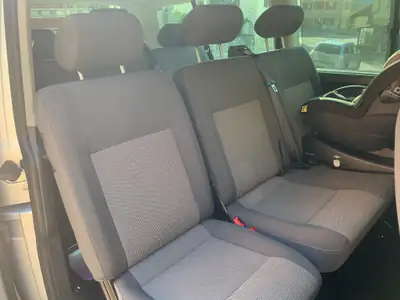 VW T5 Caravelle 2.0 BiTDi — Monospace 8 places, Chauffage intégré, Attelage — interior