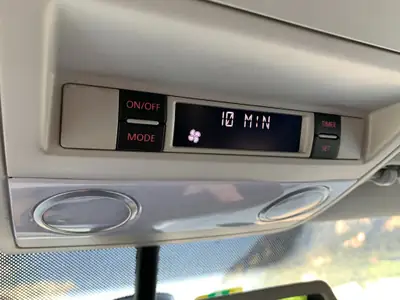 VW T5 Caravelle 2.0 BiTDi — Monospace 8 places, Chauffage intégré, Attelage — Thumbnail 11