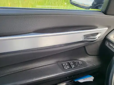 BMW 730d xDrive — Berline de prestige diesel, entretien récent et saine — Miniatura 8