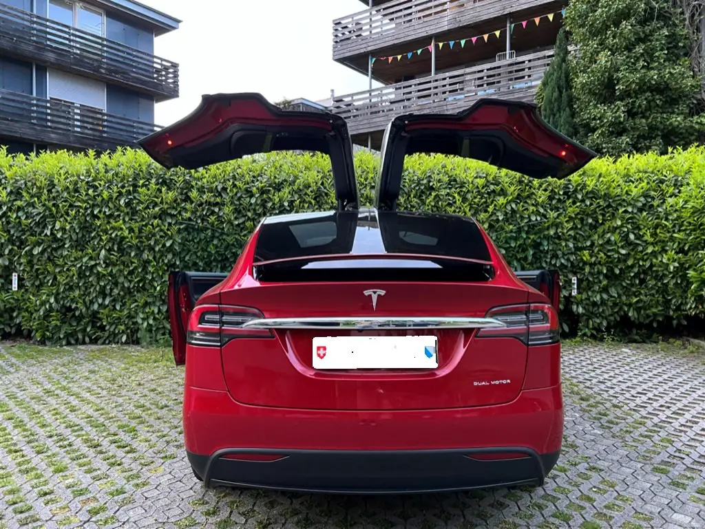 Tesla Model X Maximale Autonomie — SUV électrique 7 places, quasi neuf — Außenansicht