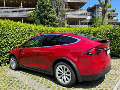 Tesla Model X Maximale Autonomie — SUV électrique 7 places, quasi neuf — Innenraum