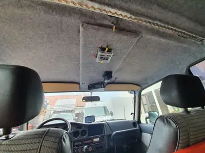 Toyota Land Cruiser HJ 61 Station GX — Légende tout-terrain diesel, moteur révisé, prêt pour l'aventure — tableau de bord