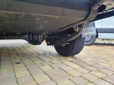Toyota Land Cruiser HJ 61 Station GX — Légende tout-terrain diesel, moteur révisé, prêt pour l'aventure — Miniature 12