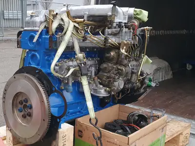 Toyota Land Cruiser HJ 61 Station GX — Légende tout-terrain diesel, moteur révisé, prêt pour l'aventure — Miniature 14