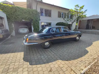 Jaguar MK X 3.8L — Berline Anglaise Classique, 23'000 km, Boîte Manuelle — cruscotto
