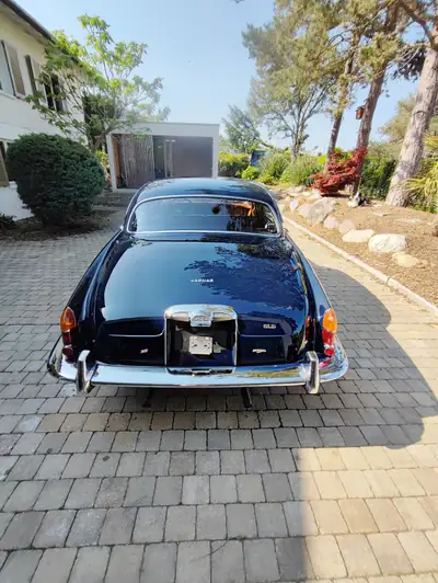 Jaguar MK X 3.8L — Berline Anglaise Classique, 23'000 km, Boîte Manuelle — dettaglio