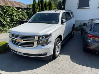 Chevrolet Tahoe LTZ — SUV 7 places, 360 ch, kilométrage quasi neuf — côté
