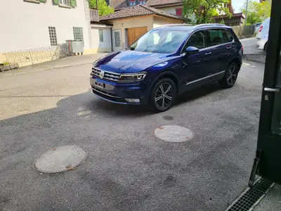 Volkswagen Tiguan 2.0 TDI Highline 4Motion — SUV premium diesel, équipé et fiable — rear view