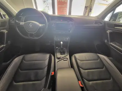 Volkswagen Tiguan 2.0 TDI Highline 4Motion — SUV premium diesel, équipé et fiable — dashboard