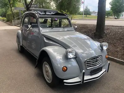 Citroën 2CV6 Spécial Club 1984 — Icône française rénovée, état exceptionnel — vue extérieure