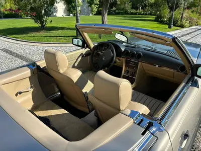 Mercedes-Benz SL 300 — Cabriolet légendaire 1988, 180 ch et prestige intemporel — cruscotto