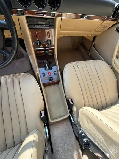 Mercedes-Benz SL 300 — Cabriolet légendaire 1988, 180 ch et prestige intemporel — Miniatura 9