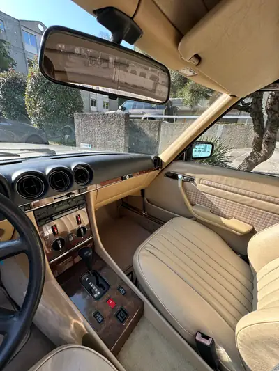 Mercedes-Benz SL 300 — Cabriolet légendaire 1988, 180 ch et prestige intemporel — Miniatura 8