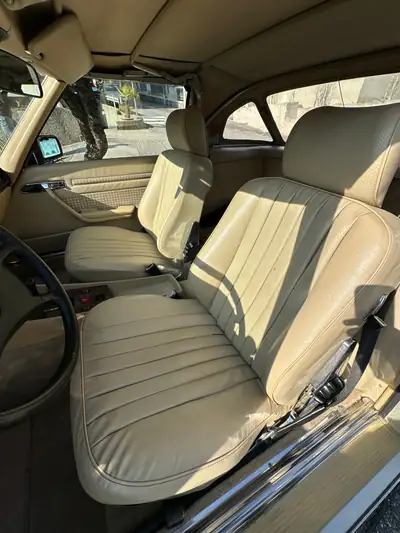 Mercedes-Benz SL 300 — Cabriolet légendaire 1988, 180 ch et prestige intemporel — Miniatura 7