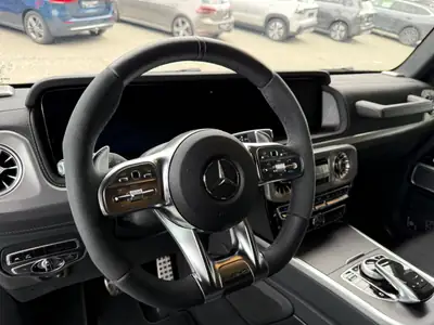Mercedes-Benz G 63 AMG — SUV légende avec 585 ch, seulement 5200 km — arrière