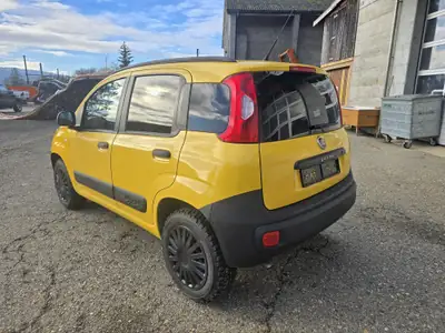 Fiat Panda TwinAir 4x4 — Petit SUV routier et tout-terrain, révision complète — rear view