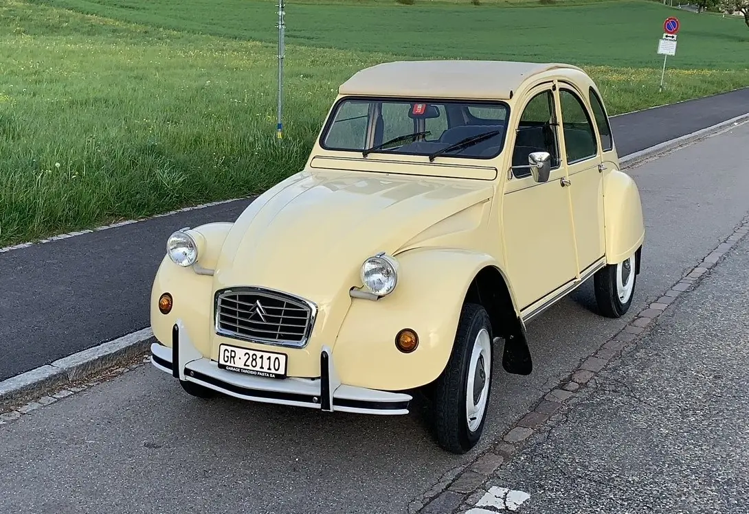 Citroën 2CV6 — L'icône française de 1986, parfaitement entretenue avec immatriculation de collection — vista esterna