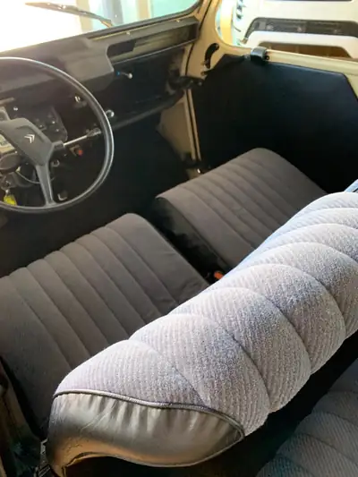 Citroën 2CV6 — L'icône française de 1986, parfaitement entretenue avec immatriculation de collection — interni