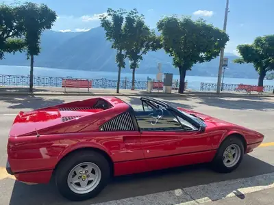 Ferrari 308 GTS 1980 — Légende italienne cabriolet, 68'000 km seulement — vue extérieure