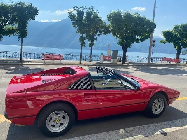 Ferrari 308 GTS 1980 — Légende italienne cabriolet, 68'000 km seulement — vue extérieure