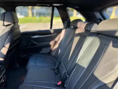 BMW X5 xDrive 50i Steptronic — SUV 7 places puissant, 88 500 km, sans sinistre — Miniature 9