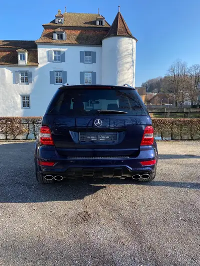 Mercedes-Benz ML 63 AMG 4Matic — SUV haute performance 510 ch, sans sinistre — Miniatura 10