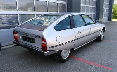 Citroën CX 2000 GT — Berline de prestige des années 80, entièrement restaurée — Seitenansicht