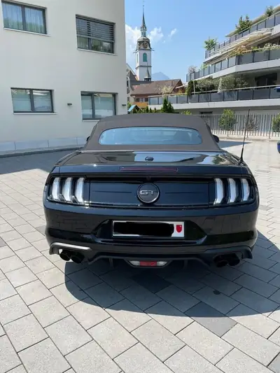 Ford Mustang Convertible 5.0 V8 GT — Muscle car légendaire, état impeccable — Miniatur 7