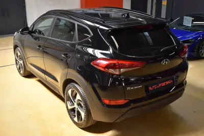 Hyundai Tucson 1.6 TGDI Vertex 4WD — SUV polyvalent, toit panoramique, 91 000 km — intérieur