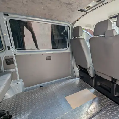 VW T5 2.5 TDI PD — Utilitaire fiable, seulement 29 000 km, moteur robuste — dettaglio
