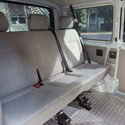VW T5 2.5 TDI PD — Utilitaire fiable, seulement 29 000 km, moteur robuste — Miniatura 7